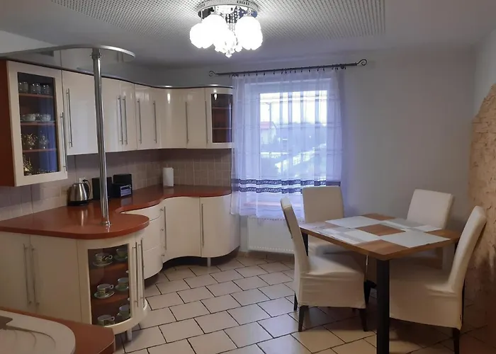 Pod Debem Kwatera prywatna *